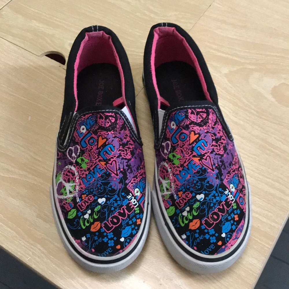 Girls size 3 sneakers